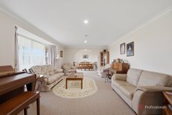 45 Moore Park Rd Armidale NSW 2350 Australia