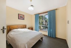 Unit 2/81 Neale St Kennington VIC 3550 Australia