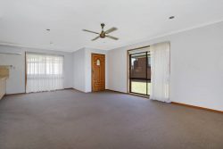 Unit 3/196 Hume St Corowa NSW 2646 Australia