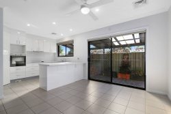 Unit 3/32 Bow St Corowa NSW 2646 Australia