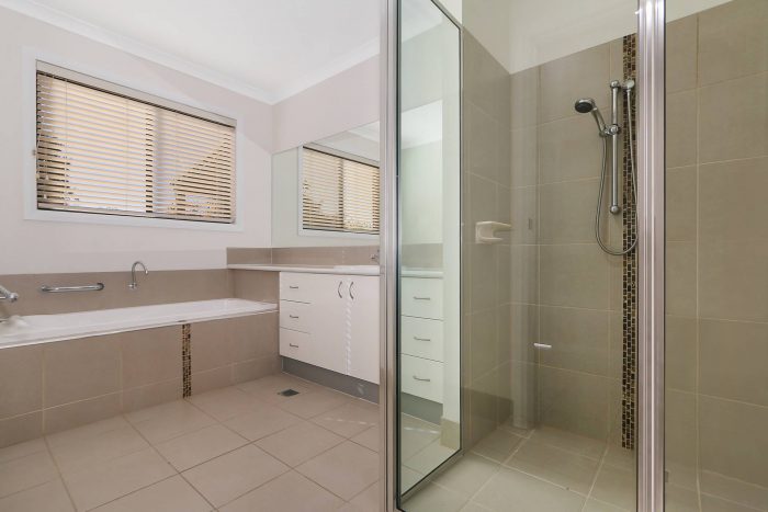 Unit 3/32 Bow St Corowa NSW 2646 Australia