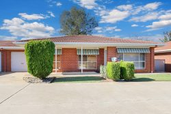 Unit 4/73 Tower St Corowa NSW 2646 Australia