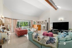 152 Huntingdale St, Pullenvale QLD 4069, Australia