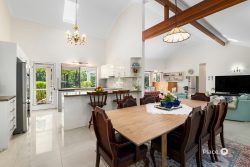 152 Huntingdale St, Pullenvale QLD 4069, Australia