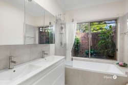 152 Huntingdale St, Pullenvale QLD 4069, Australia