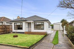 52 Dumfries St, Deer Park VIC 3023, Australia