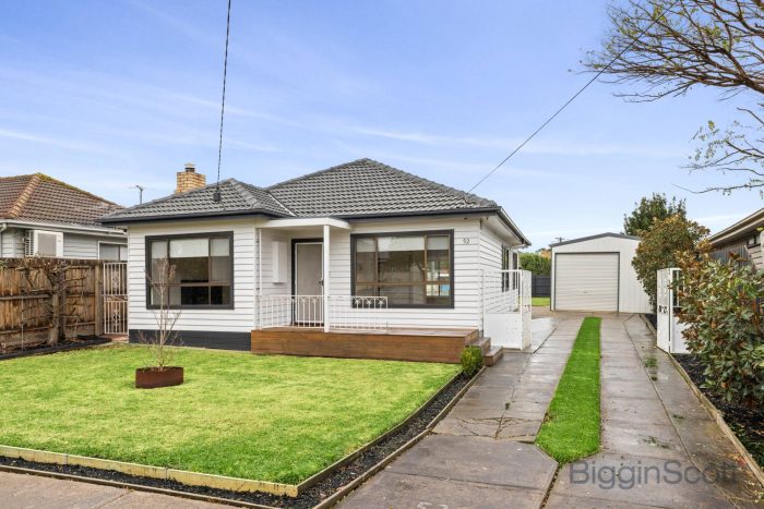 52 Dumfries St, Deer Park VIC 3023, Australia