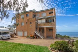 5/130 Prince Edward Parade Scarborough QLD 4020 Australia
