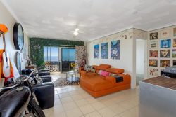 5/130 Prince Edward Parade Scarborough QLD 4020 Australia