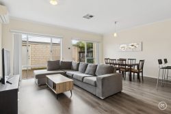 32 Maffina Parade Ellenbrook WA 6069 Australia