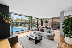 33 Regent St Yarraville VIC 3013 Australia