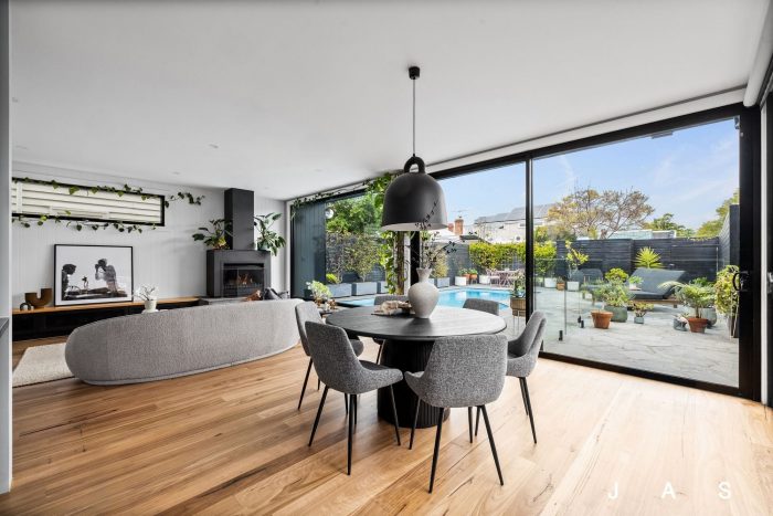 33 Regent St Yarraville VIC 3013 Australia