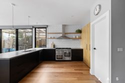 33 Regent St Yarraville VIC 3013 Australia