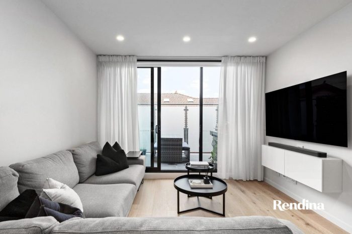 Unit 13/146 Cooper St Essendon VIC 3040 Australia