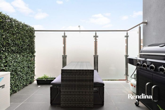 Unit 13/146 Cooper St Essendon VIC 3040 Australia