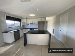 Unit 1/232 Rivergum Dr East Albury NSW 2640 Australia