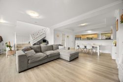 Unit 7/244 Secret Harbour Blvd Secret Harbour WA 6173 Australia