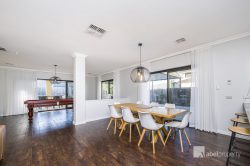 10 Shipton Ln The Vines WA 6069 Australia