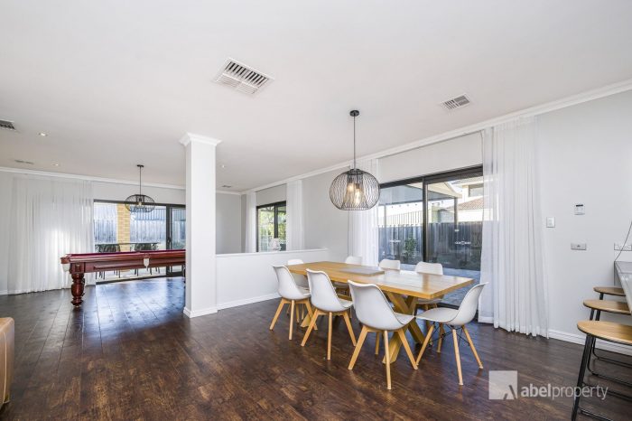 10 Shipton Ln The Vines WA 6069 Australia