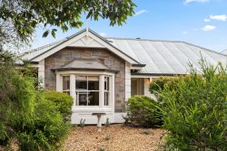 8 Sizer St Lower Mitcham SA 5062 Australia