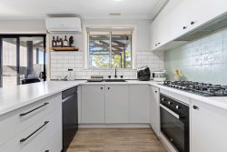 17 Smalley St California Gully VIC 3556 Australia