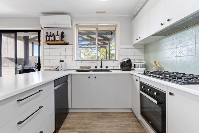 17 Smalley St California Gully VIC 3556 Australia