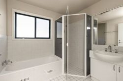 Unit 2/5 Snedden St, Merewether NSW 2291, Australia