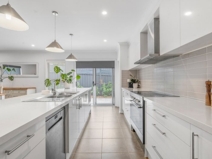34 Como Ave Burrill Lake NSW 2539 Australia