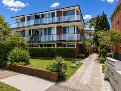 Unit 2/143 The Grand Parade, Monterey NSW 2217, Australia