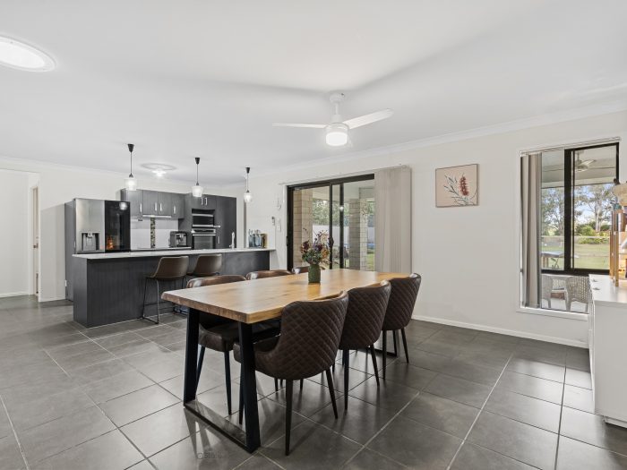 5-7 Tullamore Way Gleneagle QLD 4285 Australia