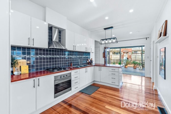 1 Walsh St Sunshine North VIC 3020 Australia