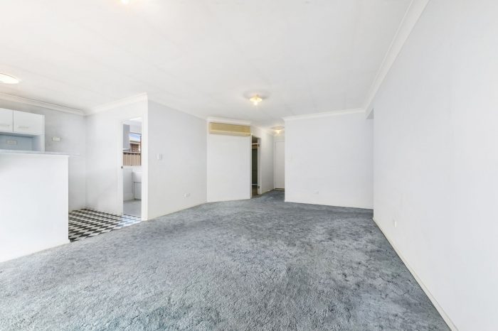 Unit 1/15 Waratah Ave Woy Woy NSW 2256 Australia