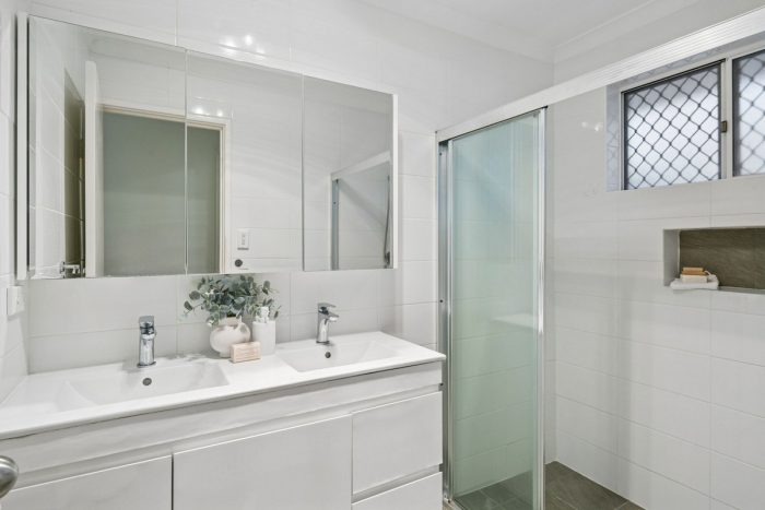 13 Macey Cl, Rivervale WA 6103, Australia