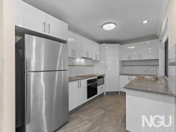 57 Creek St Bundamba QLD 4304 Australia