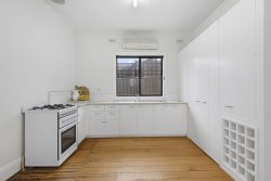 39 Wright St Bendigo VIC 3550 Australia