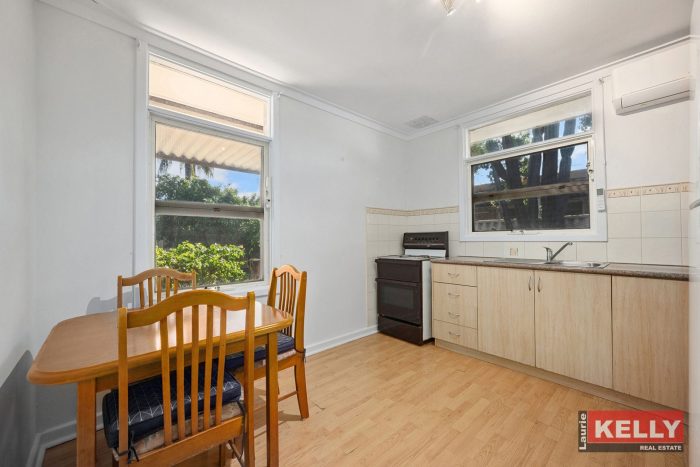 251 Wright St Cloverdale WA 6105 Australia