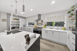 13 Portrush Ave Cessnock NSW 2325 Australia