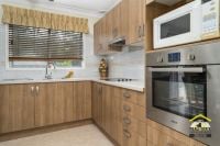 11 Artie St Carramar NSW 2163 Australia
