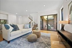 5B Jacqueline Rd Mount Waverley VIC 3149 Australia