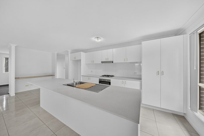 52 Stonebridge Dr Cessnock NSW 2325 Australia