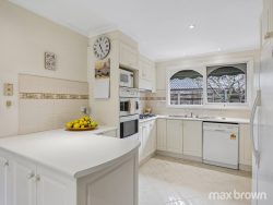 8 Allambanan Dr Bayswater North VIC 3153 Australia
