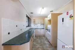 4 Sharven Ave Cleveland QLD 4163 Australia
