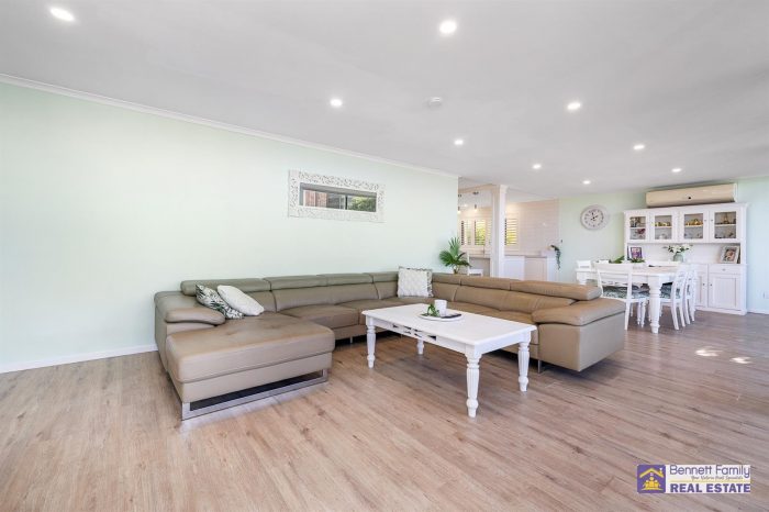 6 Finuge Ct Victoria Point QLD 4165 Australia