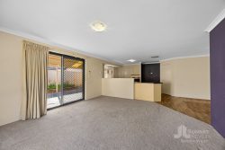 27 Blaxland Rd Dalyellup WA 6230 Australia