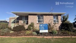 Unit 1/13 E Westbury Pl Deloraine TAS 7304 Australia