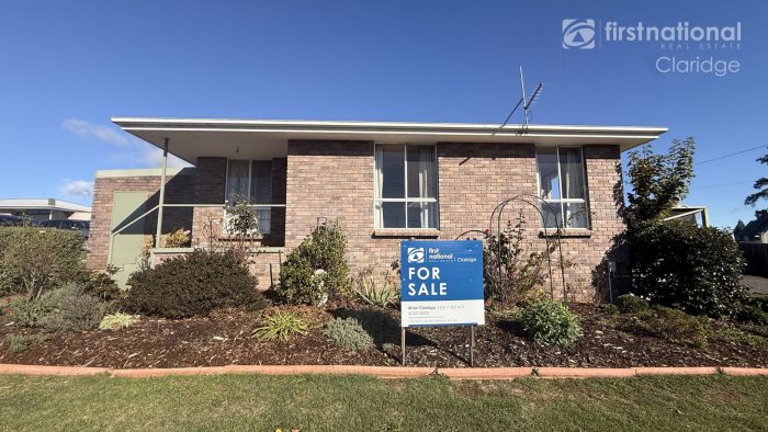 Unit 1/13 E Westbury Pl Deloraine TAS 7304 Australia