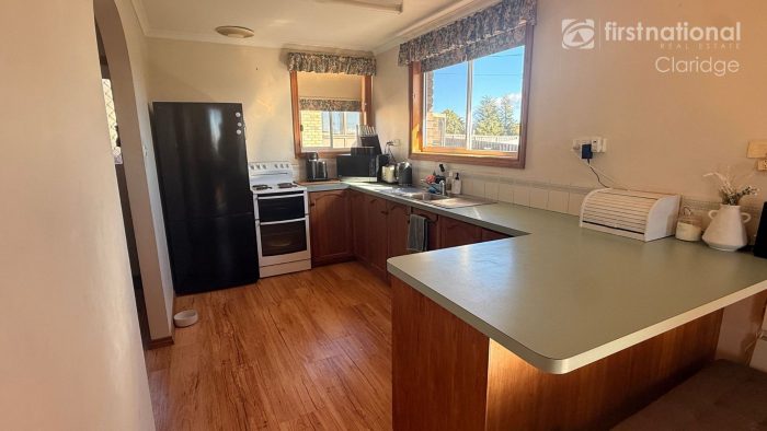 Unit 1/13 E Westbury Pl Deloraine TAS 7304 Australia