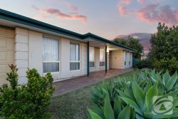 4 Brolga Way Hewett SA 5118 Australia