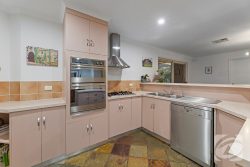 4 Brolga Way Hewett SA 5118 Australia