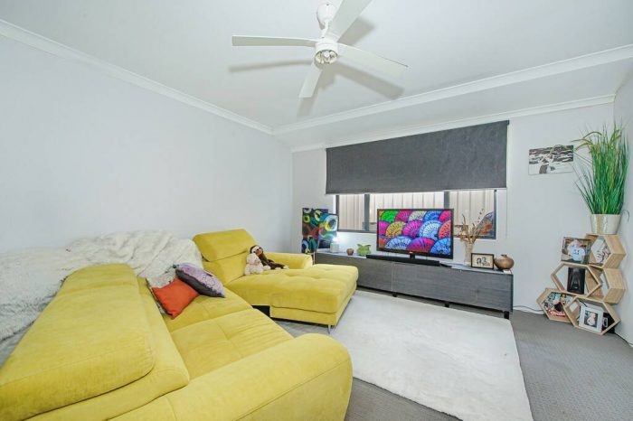 16 Pardillo Way Caversham WA 6055 Australia